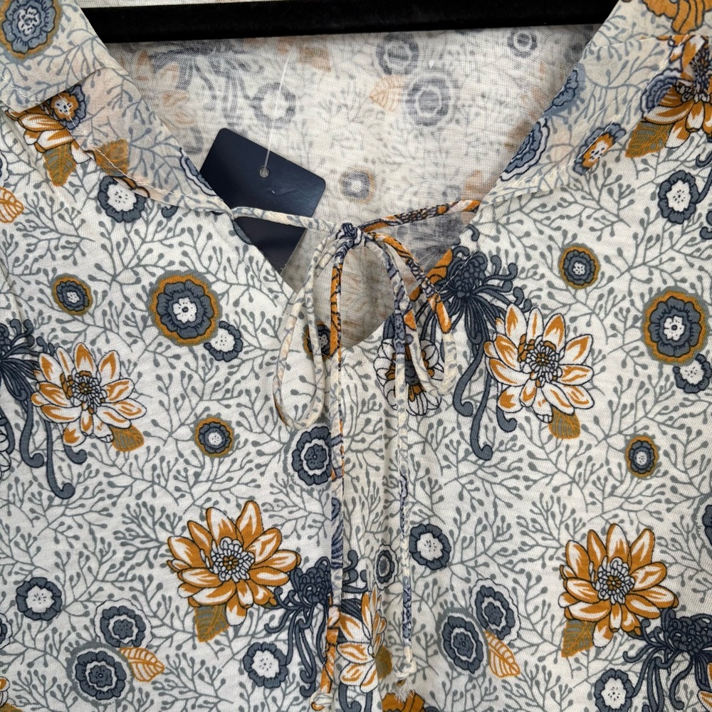 NWT Lucky Brand Blue Floral Blouse Size Small - Picture 6 of 12